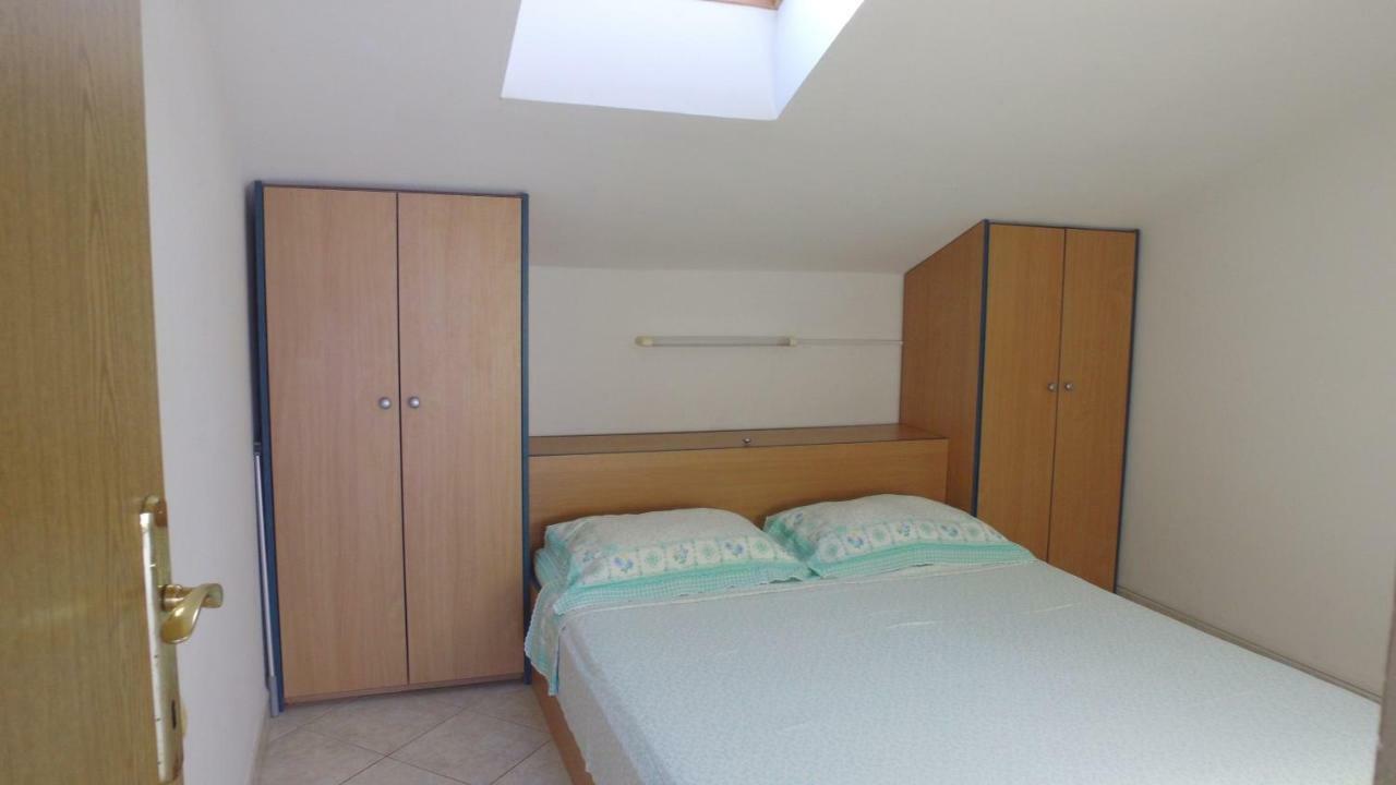 Apartment Karuza Rukavac ヴィス エクステリア 写真